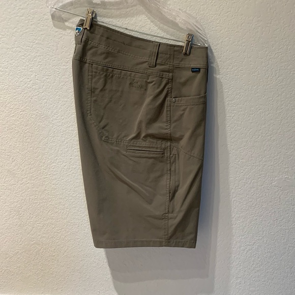 Kuhl Other - Men’s cargo hort, tan, size 38, great condition!